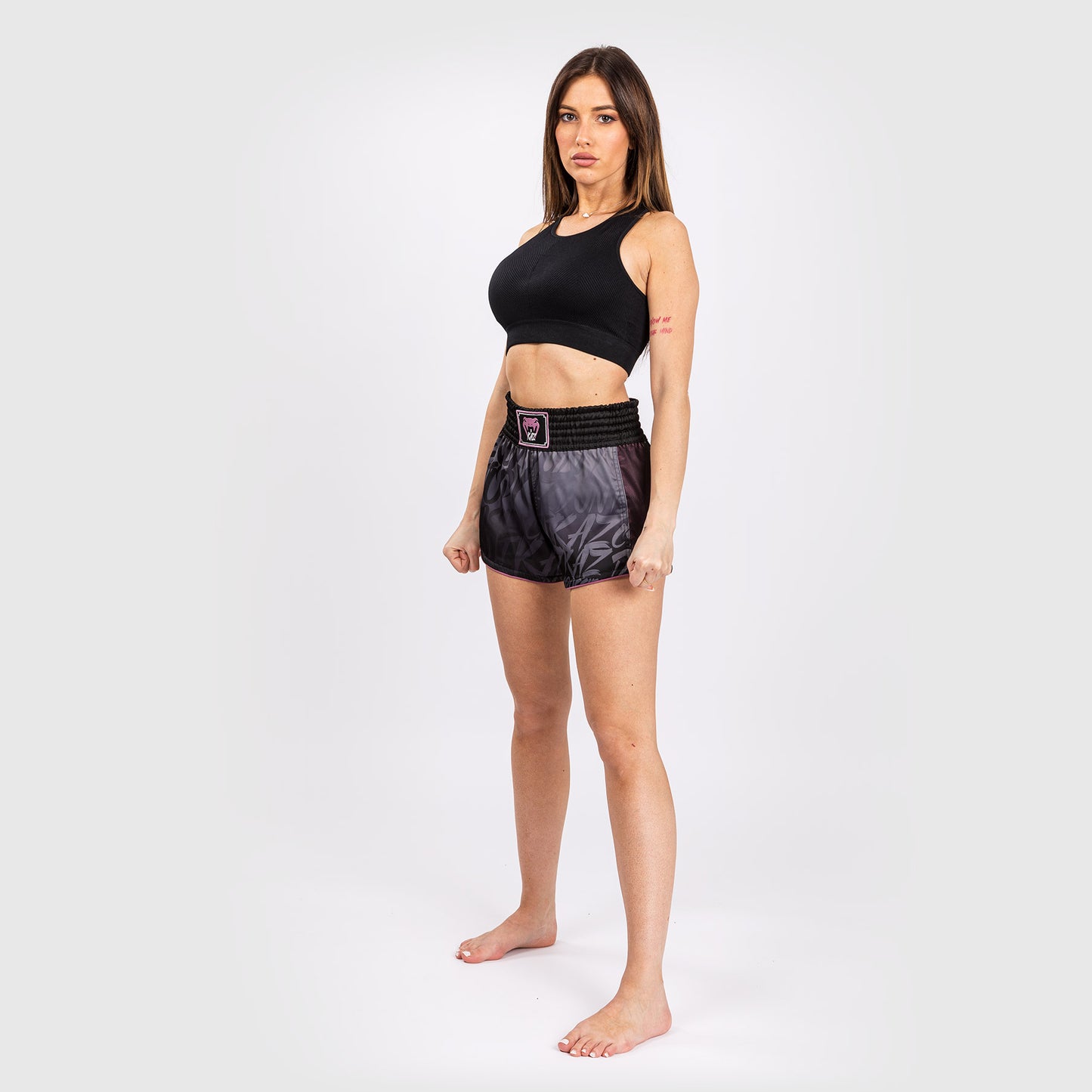 Venum x Kaz Muay Thai Shorts - Schwarz