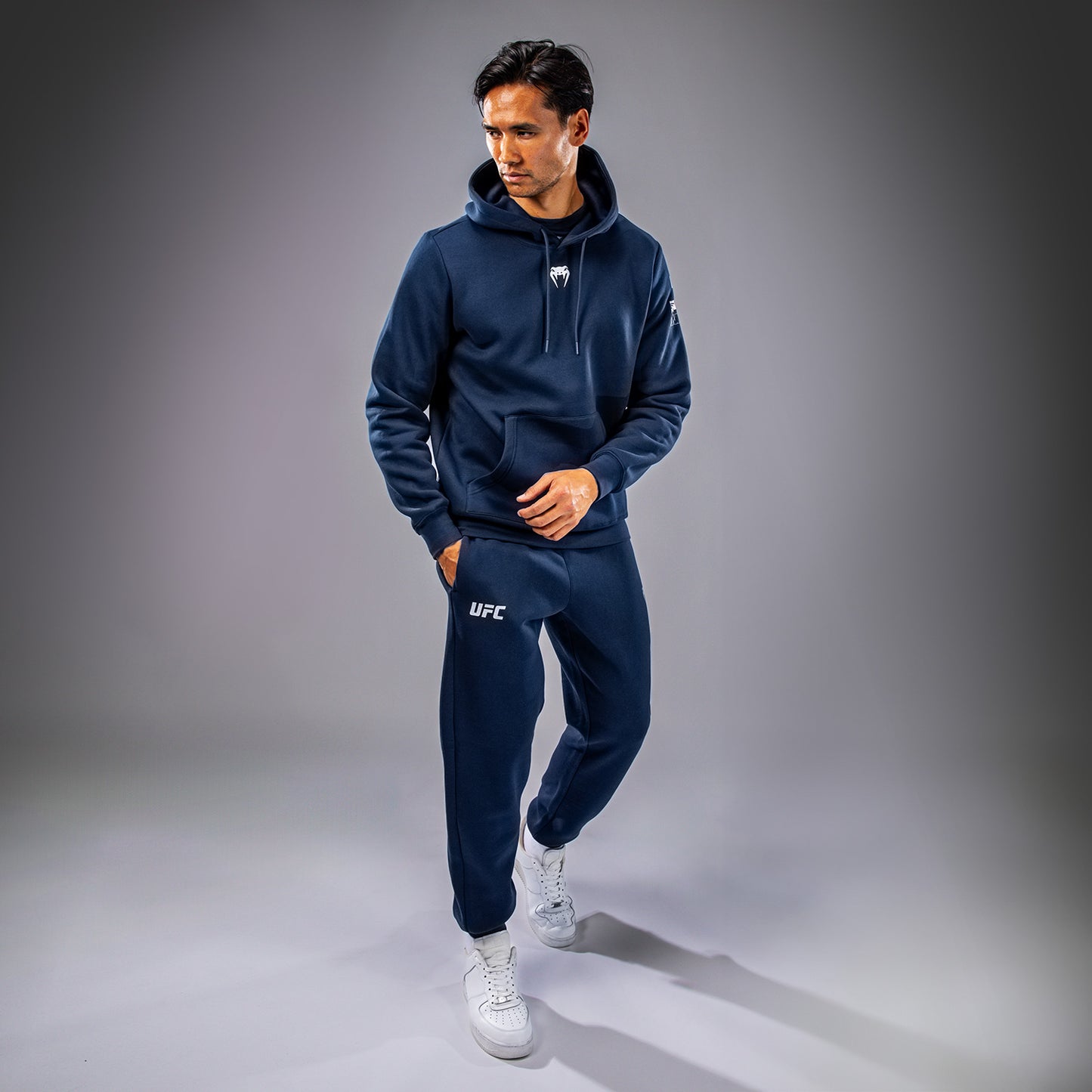 UFC Fusion by Venum Fight Week Herren Pullover Hoodie - Solid Ozeanisches Blau