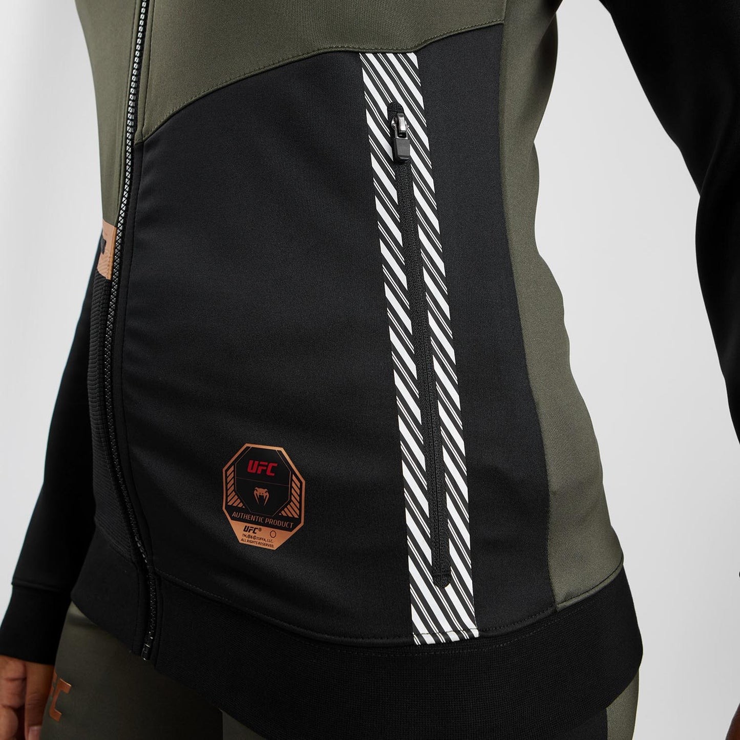 UFC Adrenaline by Venum Fight Week Zip Hoodie für Frauen - Khaki/Bronze