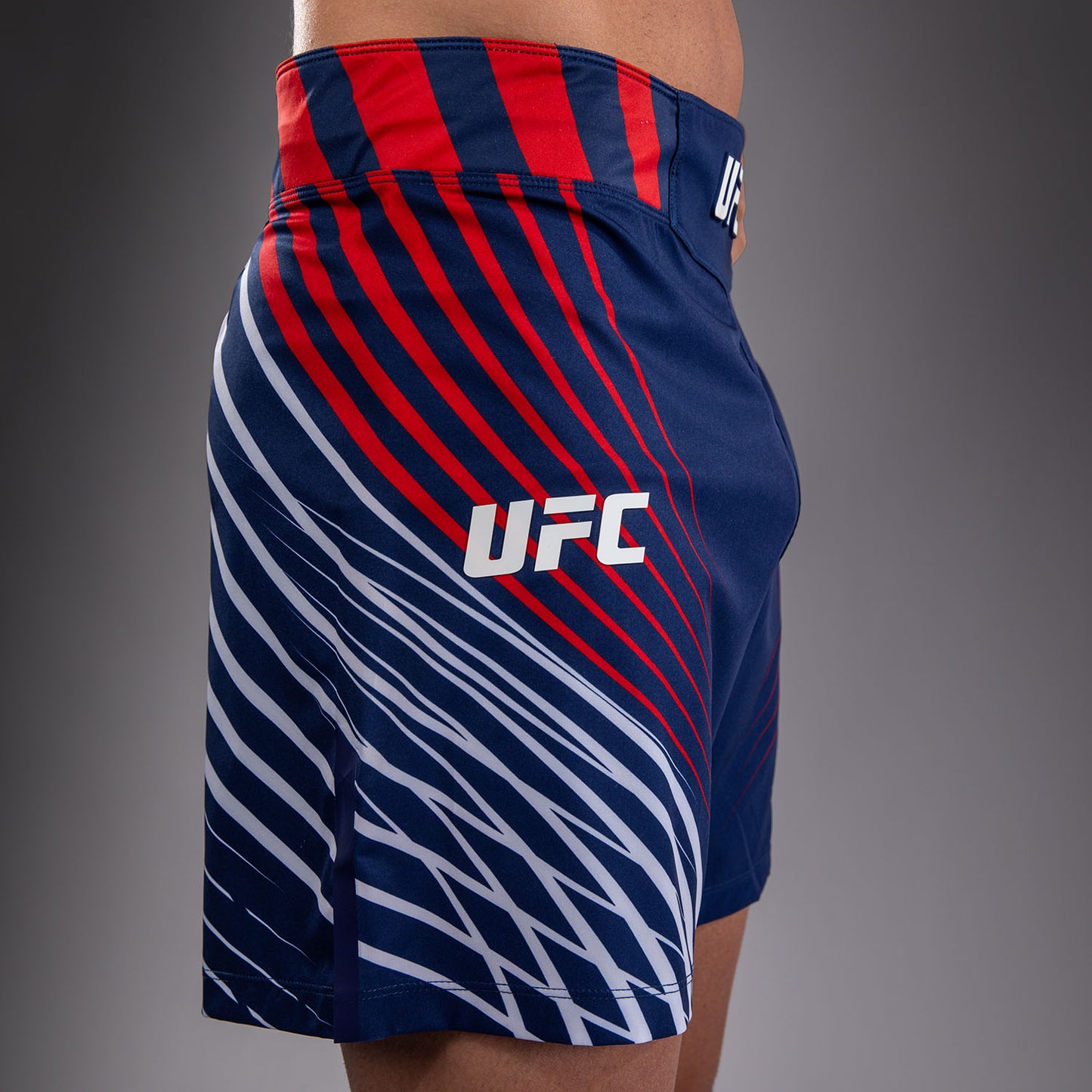 Official UFC Freedom 250 by Venum Personalisiert Authentic Fight Night Fight Shorts im Short Fit für Herren - Blau