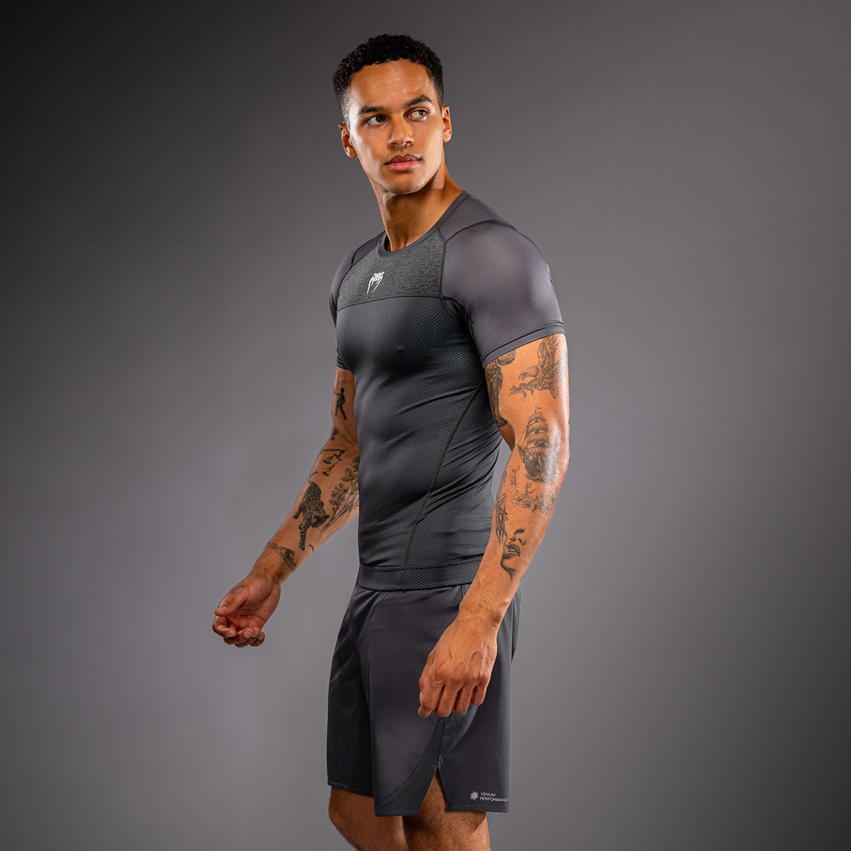 Venum G-Fit Scale Kurzarm-Rashguard - Grau
