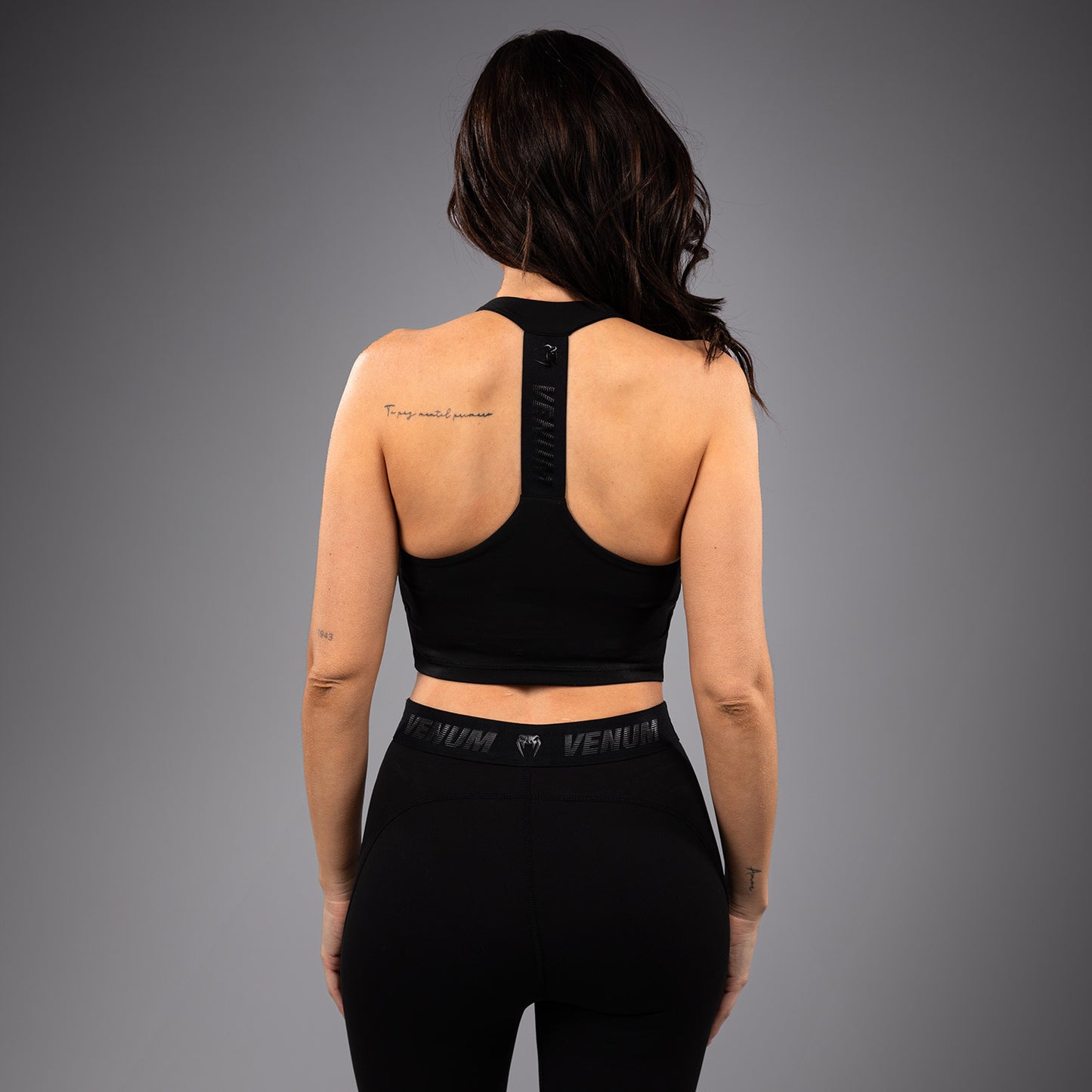 Venum Elevate Langer Sport-BH für Frauen - Schwarz