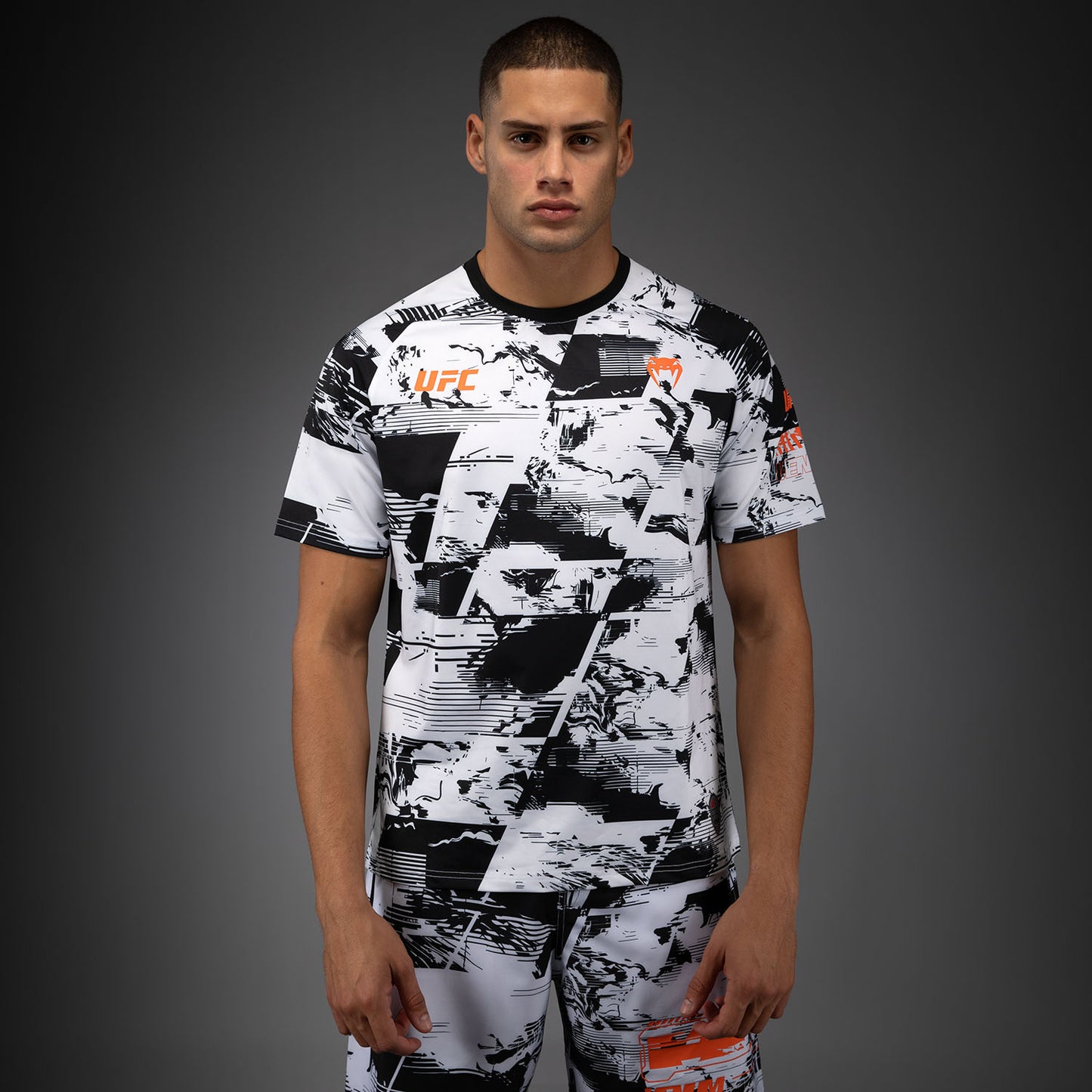 UFC Zenith by Venum Authentic Fight Week Performance Kurzarm T-Shirt Herren - Weiß