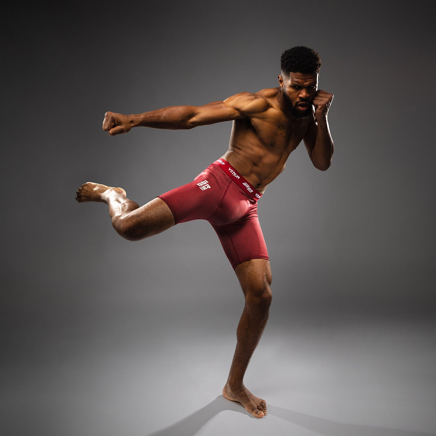 Venum x Ares Herren Vale Tudo Shorts - Burgunder