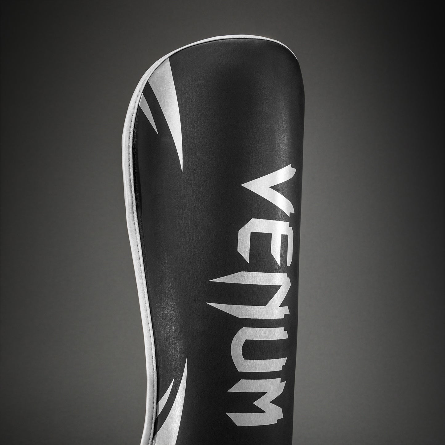 Venum Challenger Standup-Schienbeinschoner – Schwarz/Silber