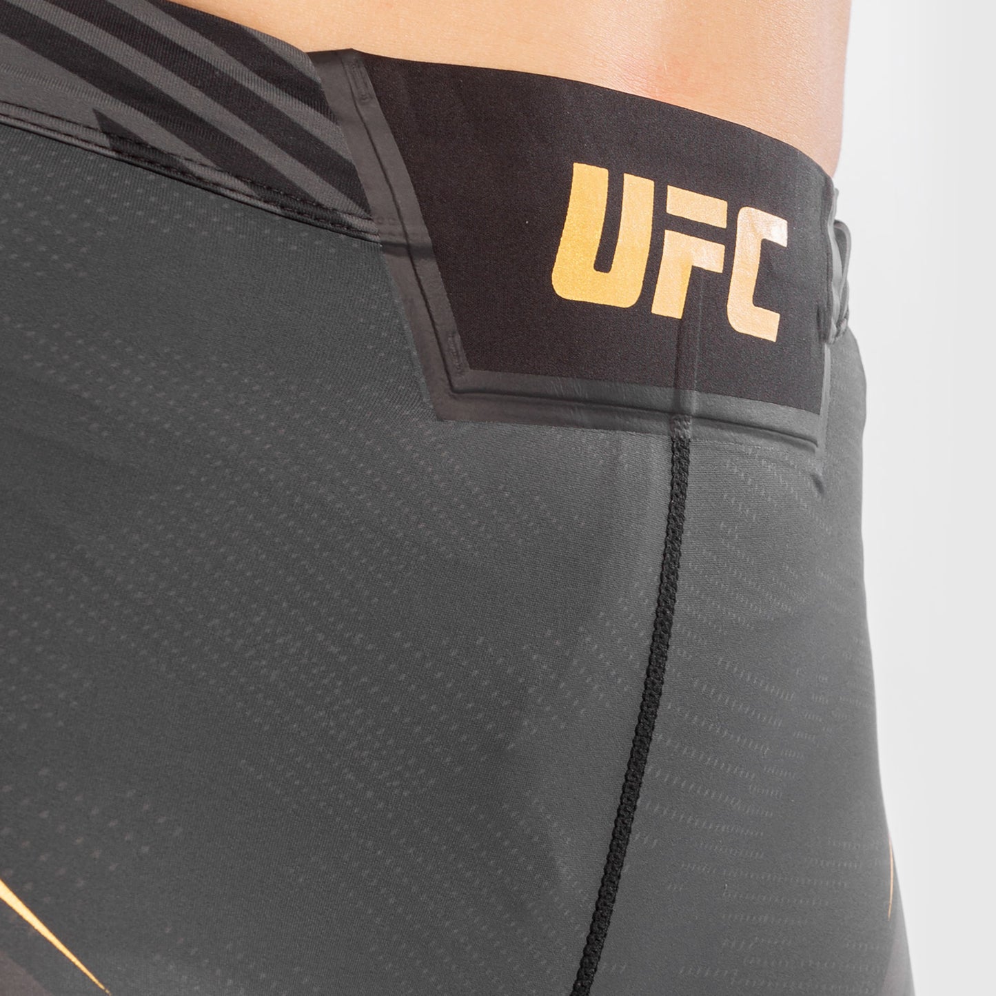 UFC Venum Authentic Fight Night Damen Vale Tudo Shorts - Long Fit - Champion