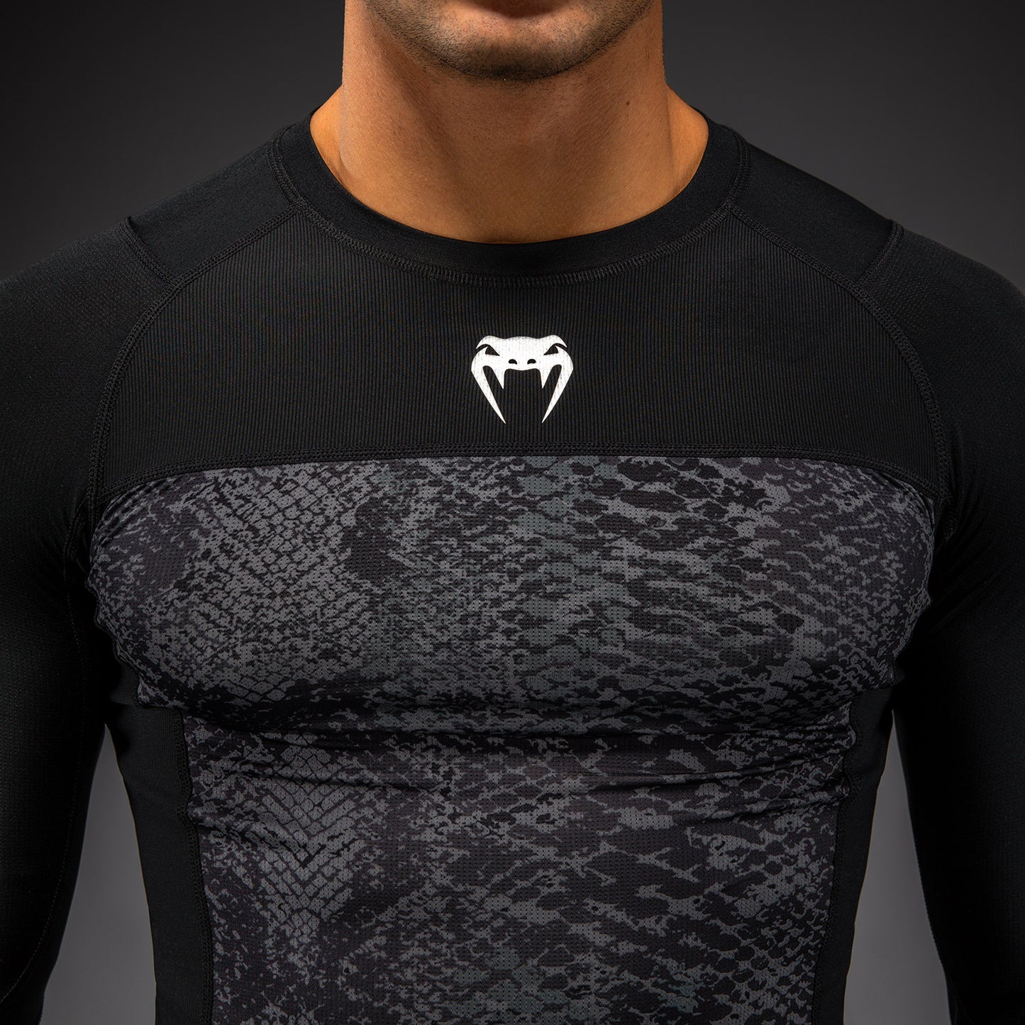 Venum G-Fit Scales Langarm Rashguard – Schwarz/Anthrazitgrau