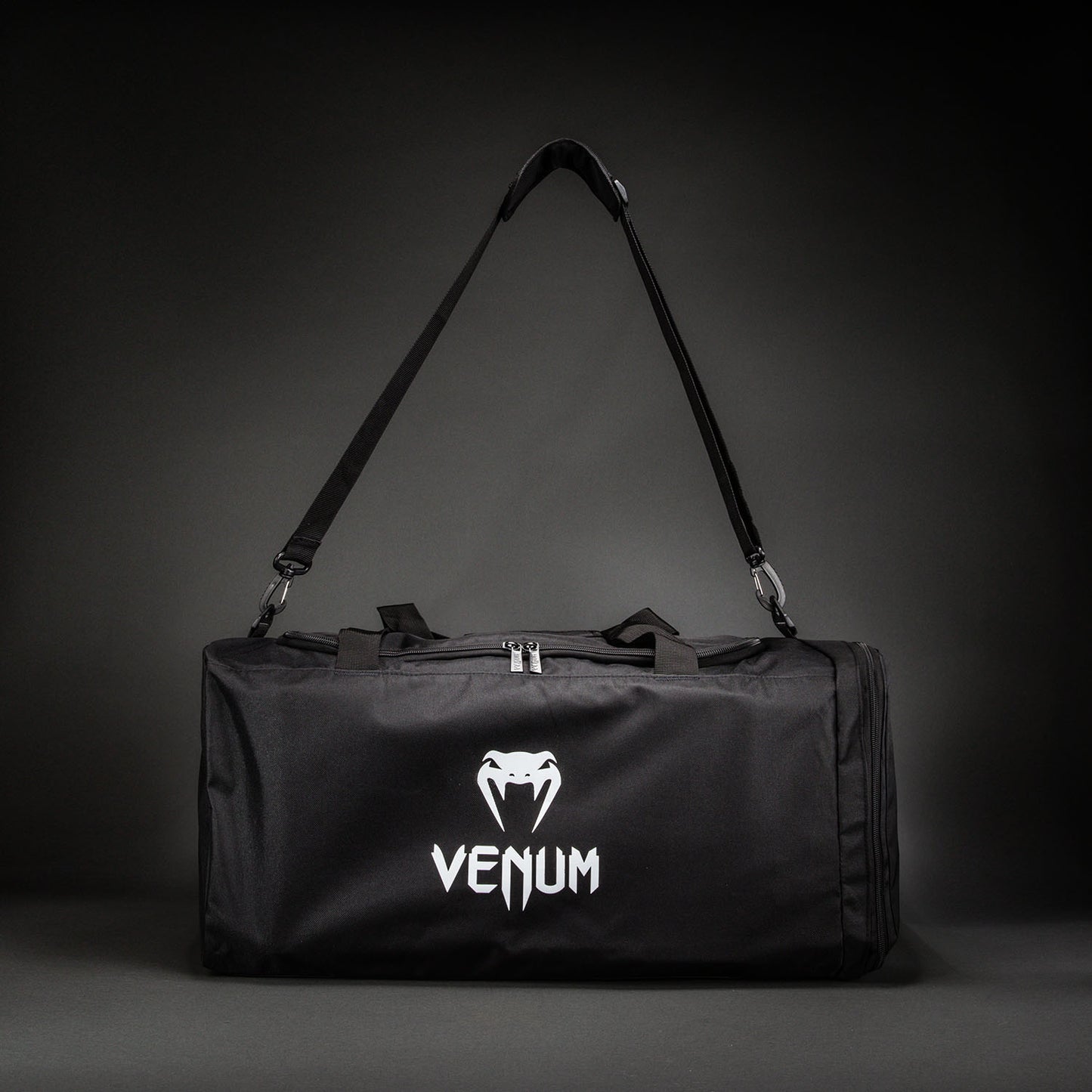 Venum Essential Sporttasche (61L) – Schwarz