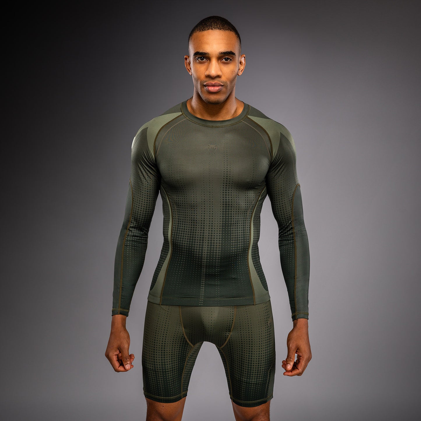 Venum Stealth Langarm Rashguard – Khaki/Dunkelgrün
