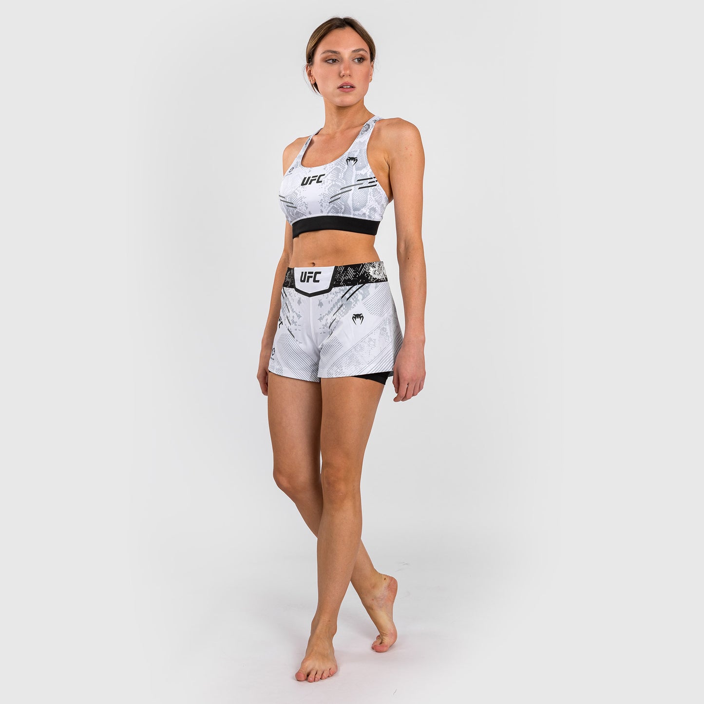 UFC Adrenaline by Venum Authentic Fight Night Kampfshorts für Frauen - Weiß