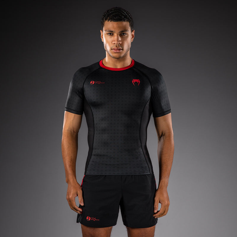 Venum x Roger Gracie Signature Kurzarm Rashguard - Schwarz/Rot