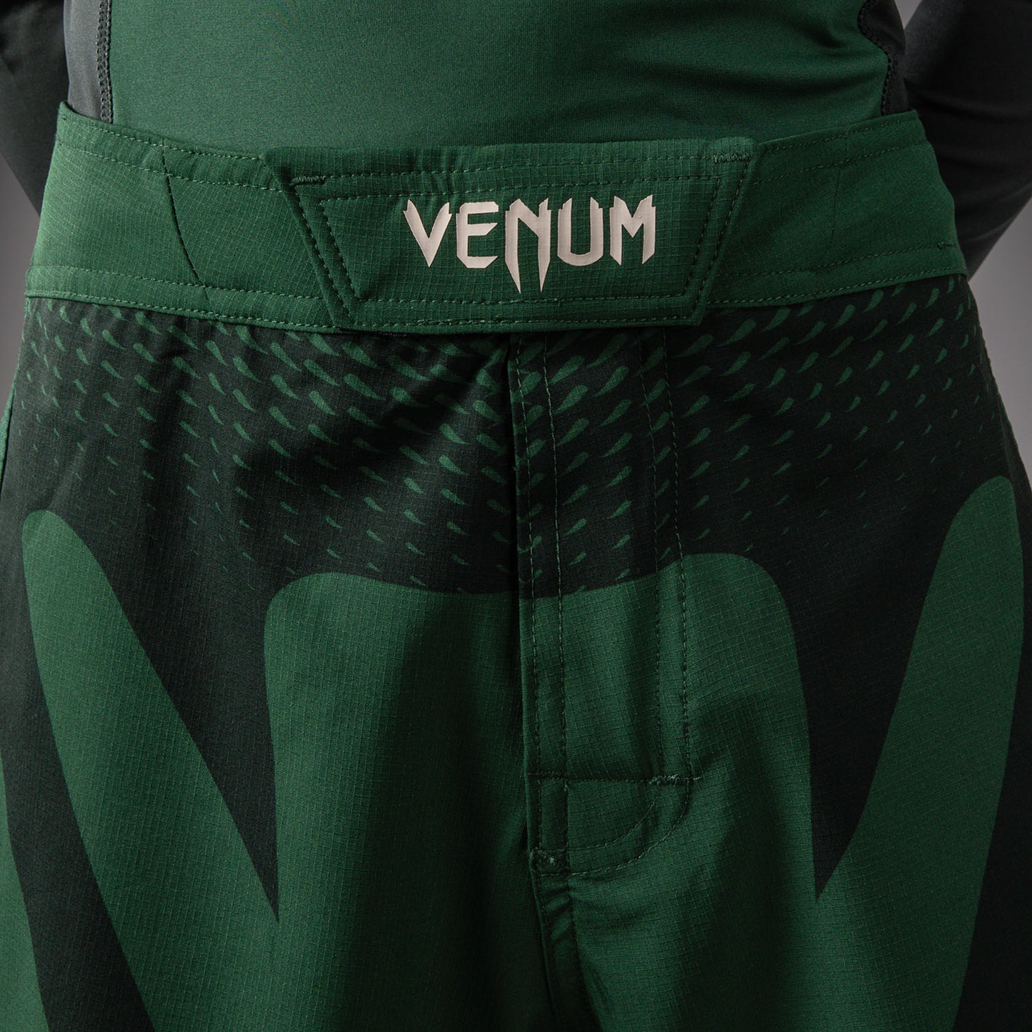 Venum Attack Kids Fightshorts - Waldgrün/Off-White