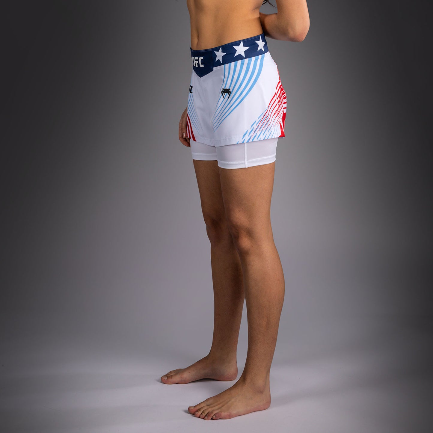 Official UFC Freedom 250 by Venum Authentic Fight Night Fight Shorts für Damen - Weiß