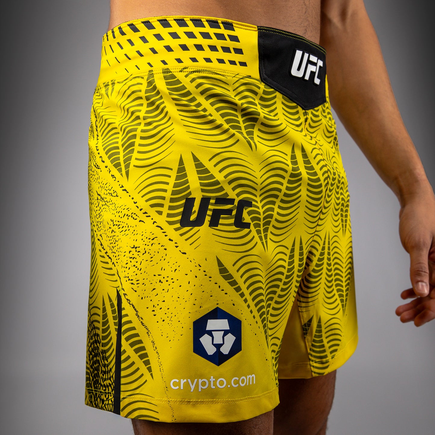 UFC Zenith by Venum Authentic Fight Night Kurze Passform Fight Short Herren - Gelb