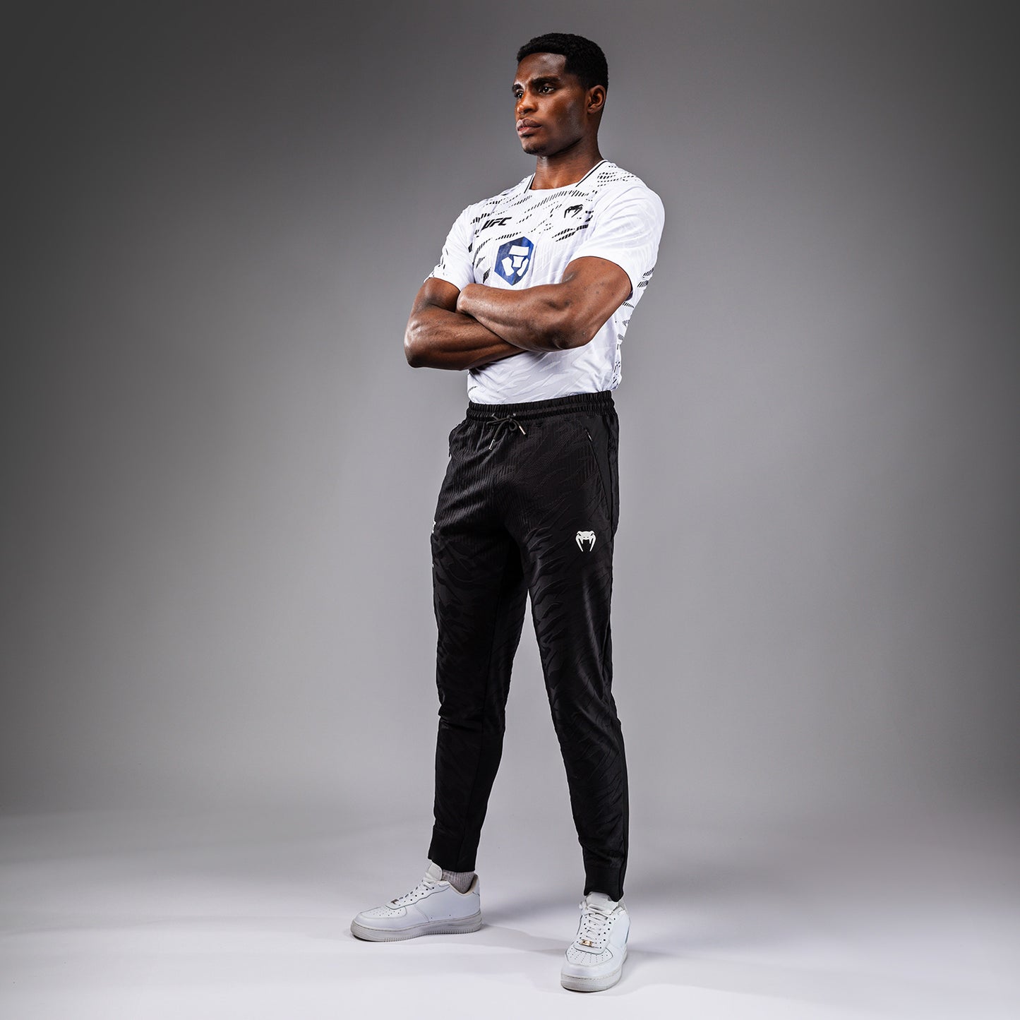 UFC Fusion by Venum Authentic Fight Night Herren Walkout Hose - Schwarz