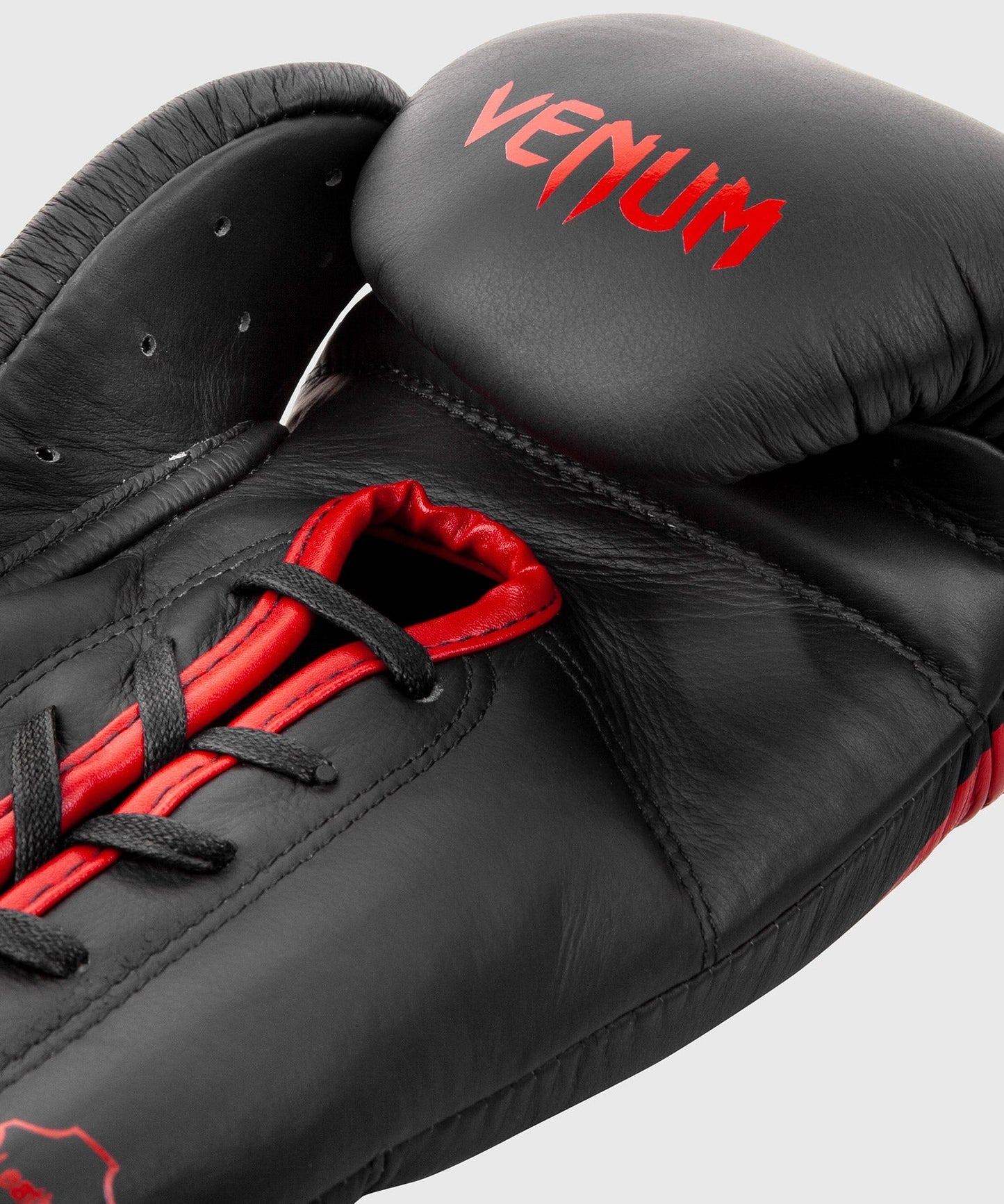 Venum Giant 2.0 professionelle Boxhandschuhe - MIT SCHNÜRUNG - Schwarz/Rot