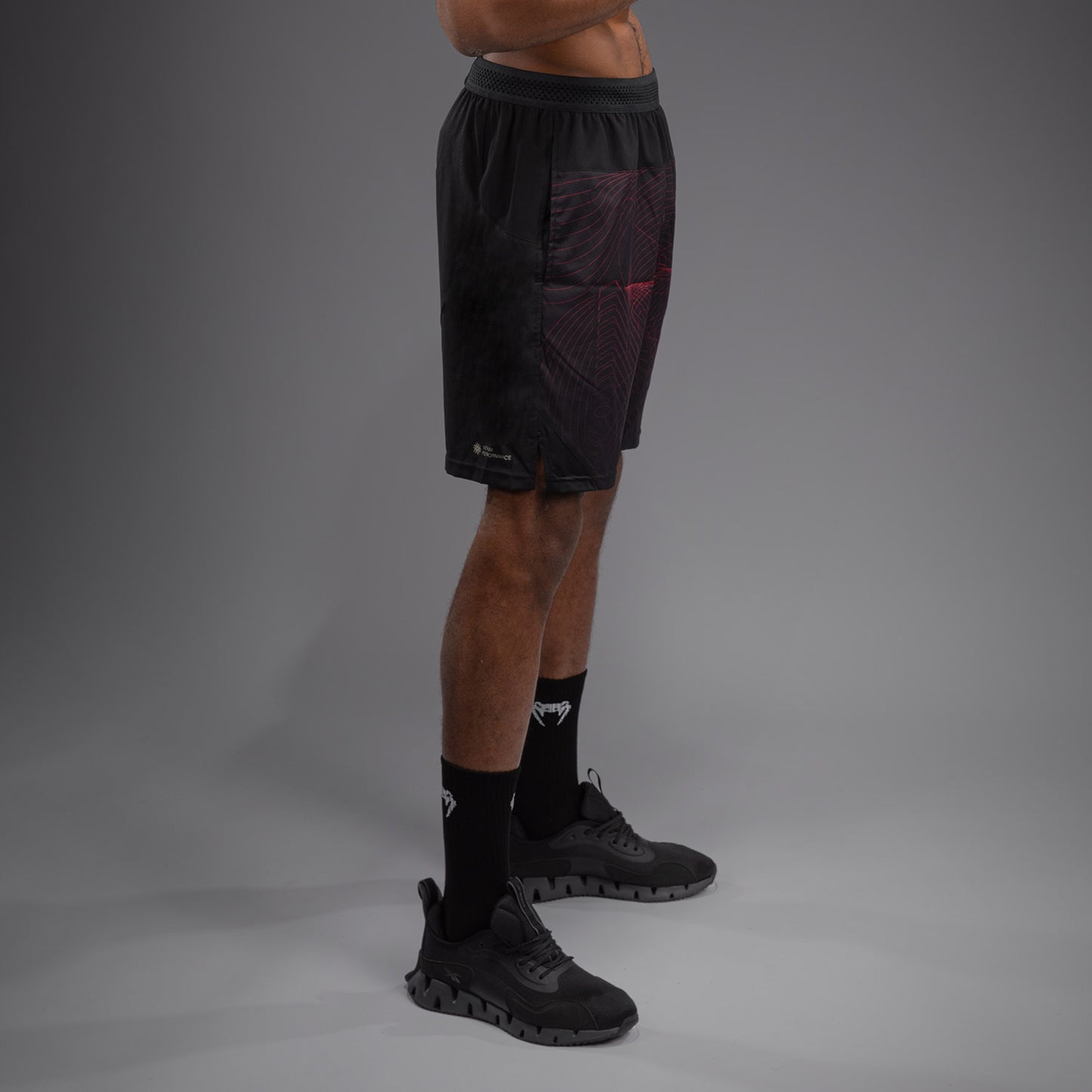 Venum G-Fit Air Herren Trainingsshorts - Tiefschwarz/Feuerrot