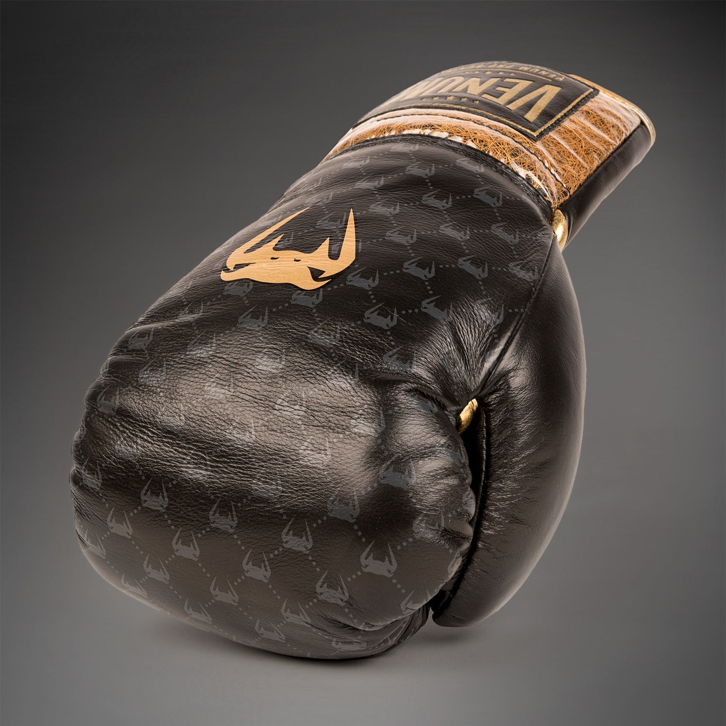 Venum Coco Monogram Pro Boxhandschuhe – Intense Black