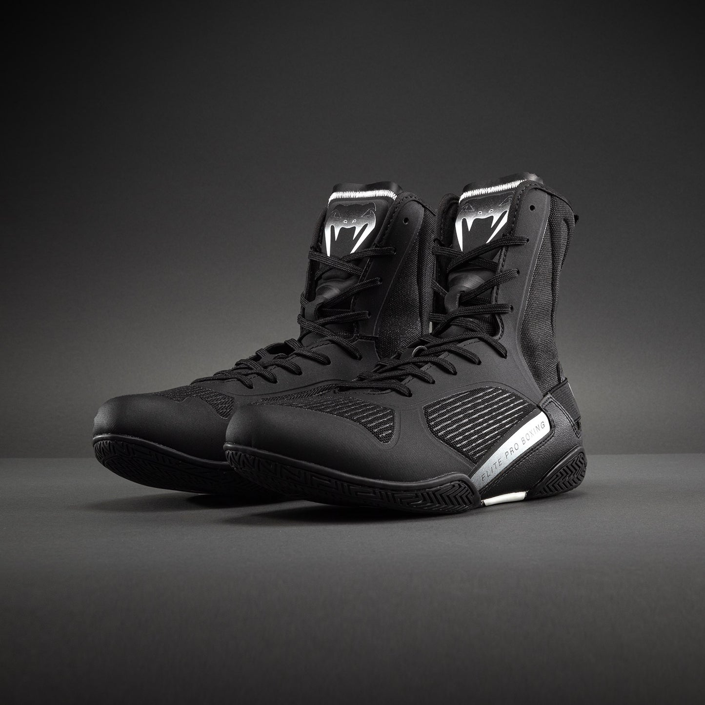 Venum Elite Neo Boxschuhe – Schwarz/Weiß