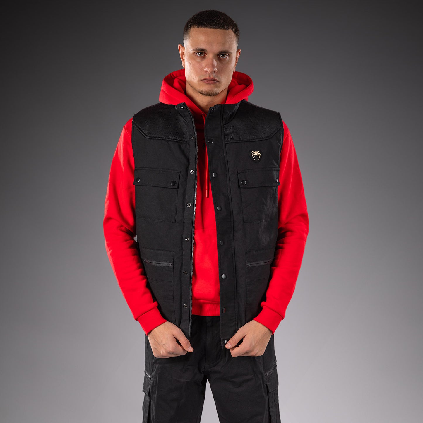 Venum Altitude Ärmellose Daunenjacke – Schwarz