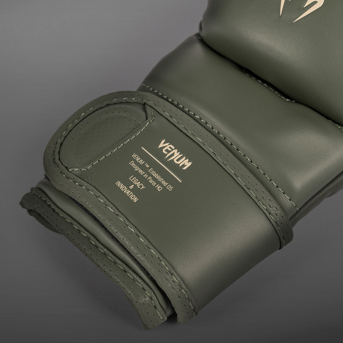 Venum Impact Evo MMA-Sparringhandschuhe - Militärgrün