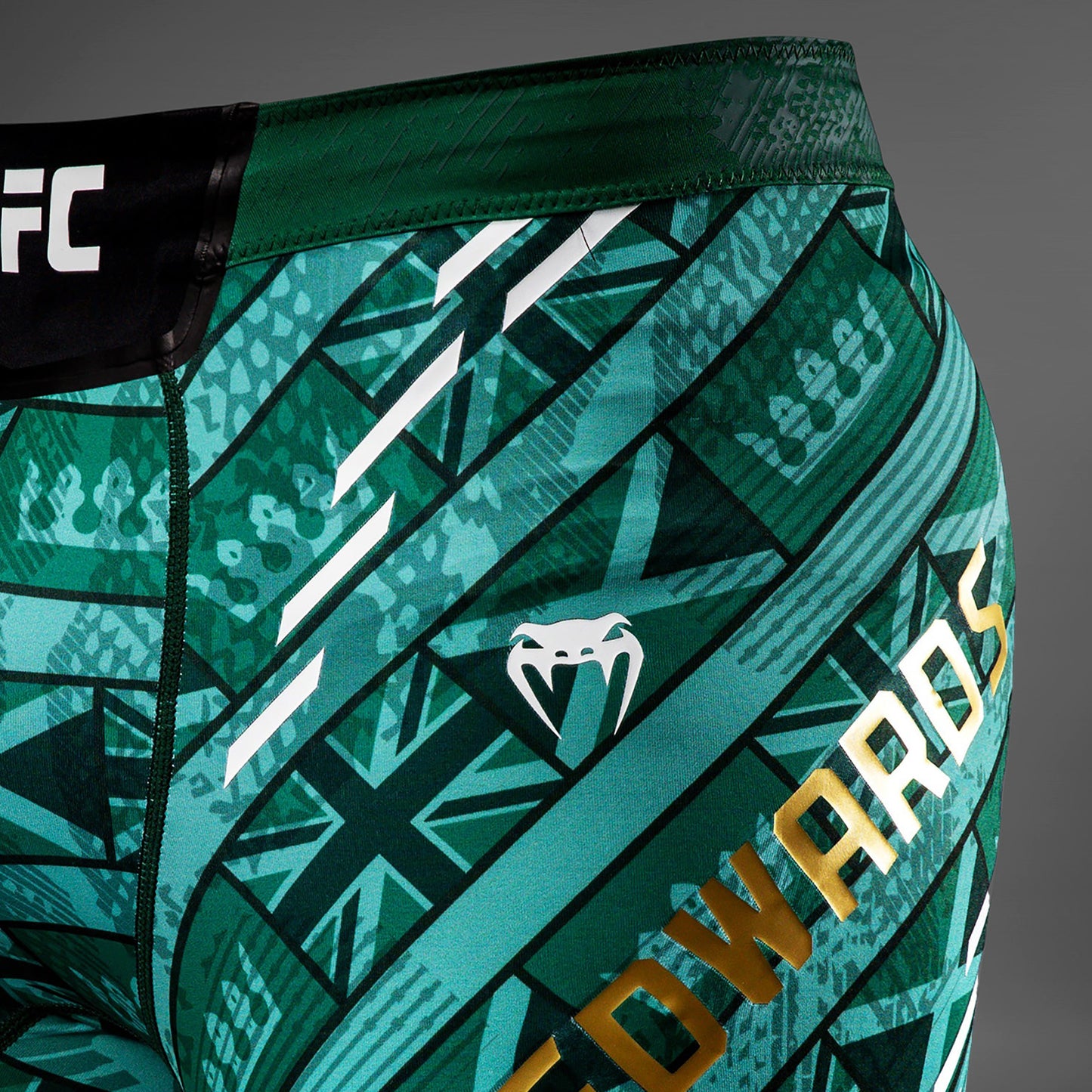 UFC Unrivaled by Venum Leon Edwards Herren Vale Tudo Shorts - Grün
