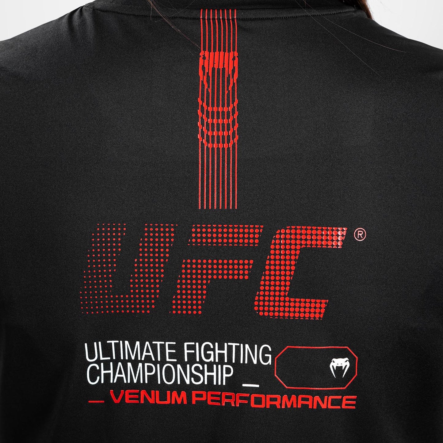 UFC Adrenaline von Venum Fight Week  Dry-Tech-T-Shirt für Frauen - Schwarz