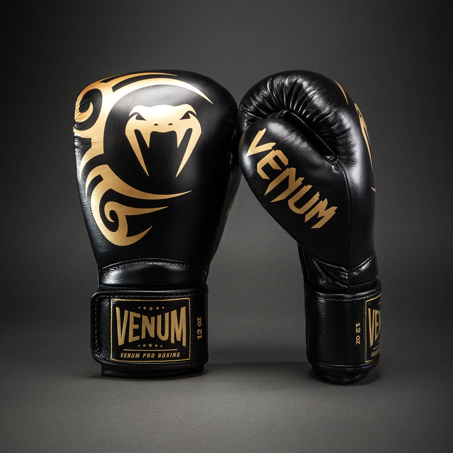 Venum Giant 2.0 Mike Tyson Pro Boxhandschuhe – Schwarz/Gold