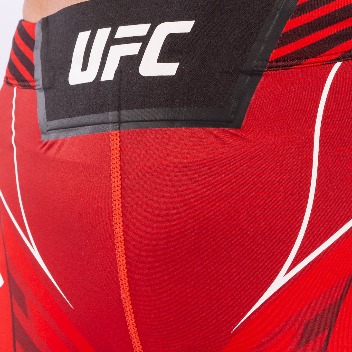 UFC Venum Authentic Fight Night Damen Vale Tudo Shorts - Short Fit - Rot
