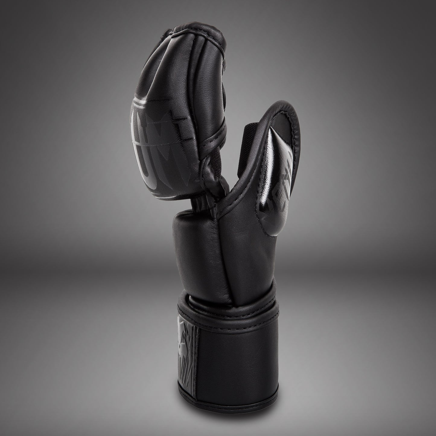 Venum Undisputed 2.0 MMA Handschuhe - Matt/Schwarz
