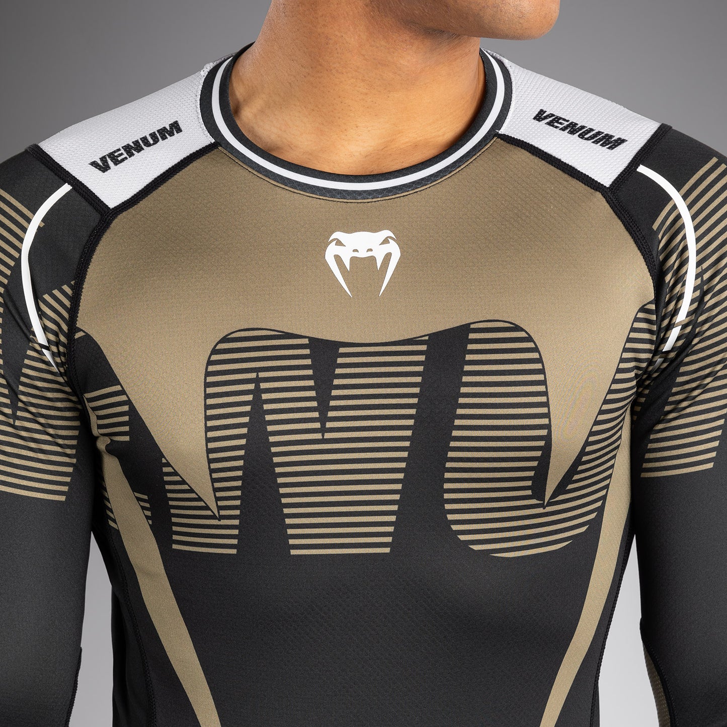 Venum Adrenaline Langarm Rashguard – Schwarz/Sand
