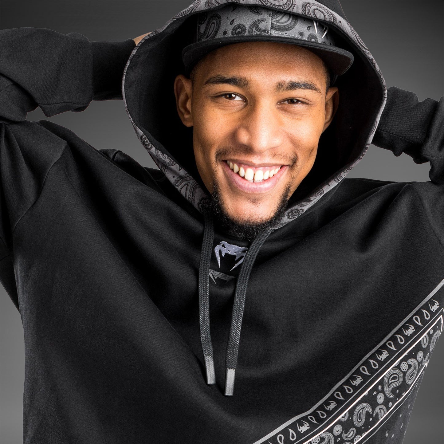 Venum Cali 34 XL Hoody – Oversize- Schwarz