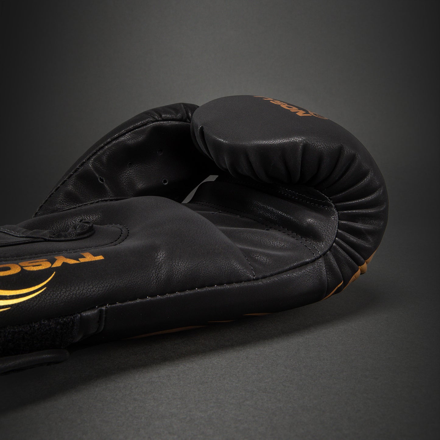 Venum Mike Tyson Replica Boxhandschuhe – Schwarz/Gold