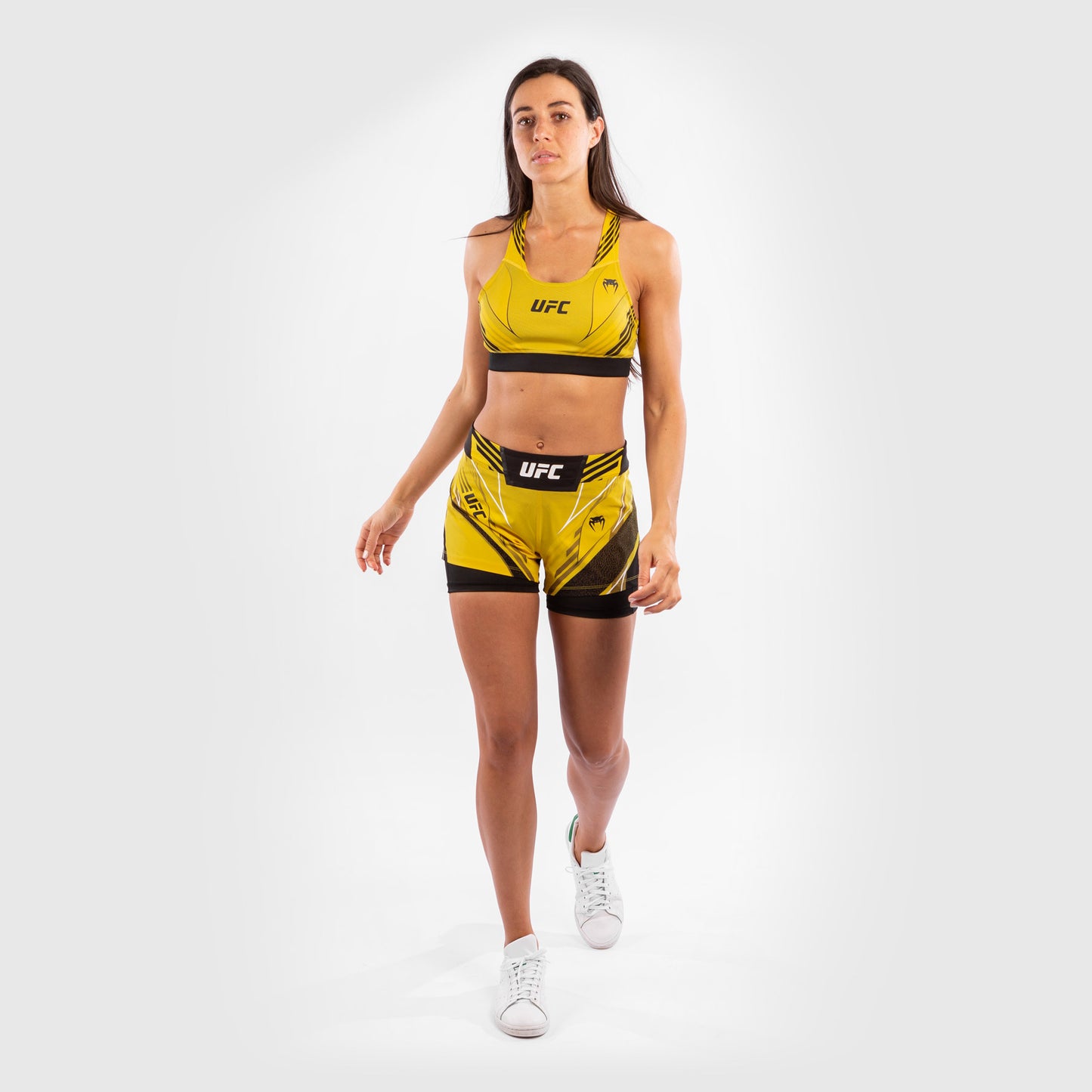 UFC Venum Authentic Fight Night Damen Shorts - Short Fit - Gelb