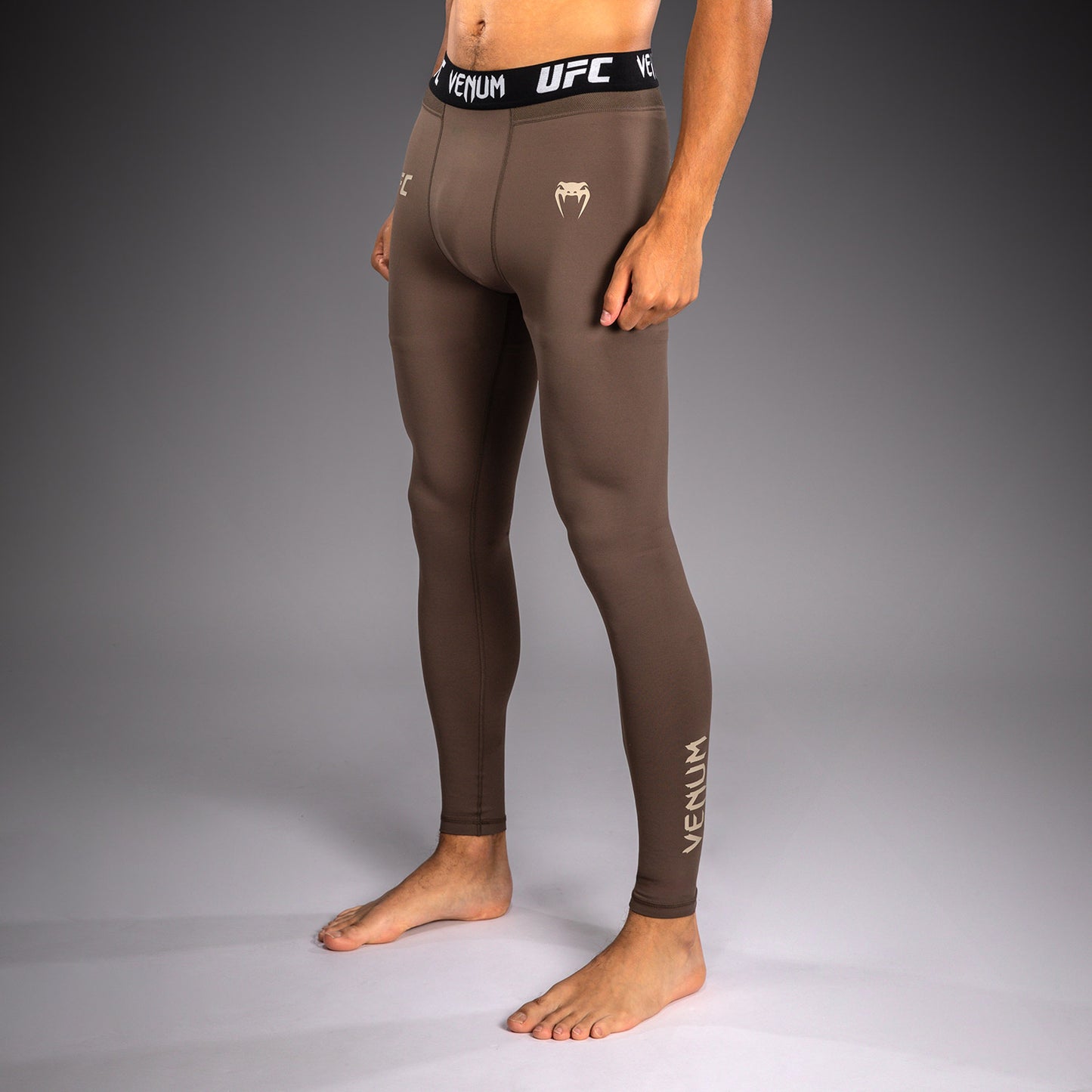 Venum UFC Unity by Venum Authentic Fight Week Herren Funktions-Kompressionshose - Braun