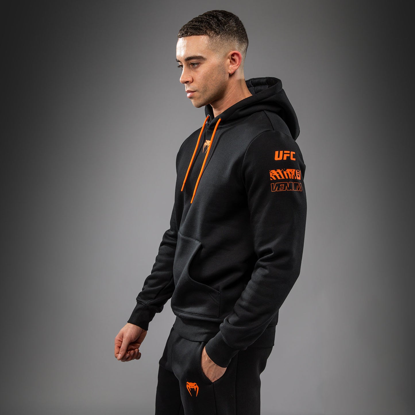 UFC Zenith by Venum Authentic Fight Week Pullover Hoodie Herren - Schwarz