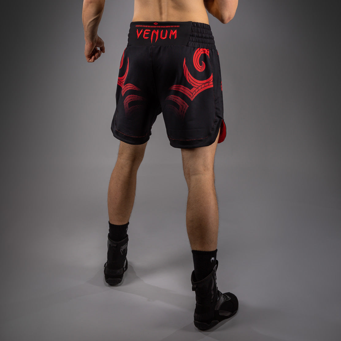 Venum x Mike Tyson Tiger Boxshorts - Tiefschwarz/Intensivrot