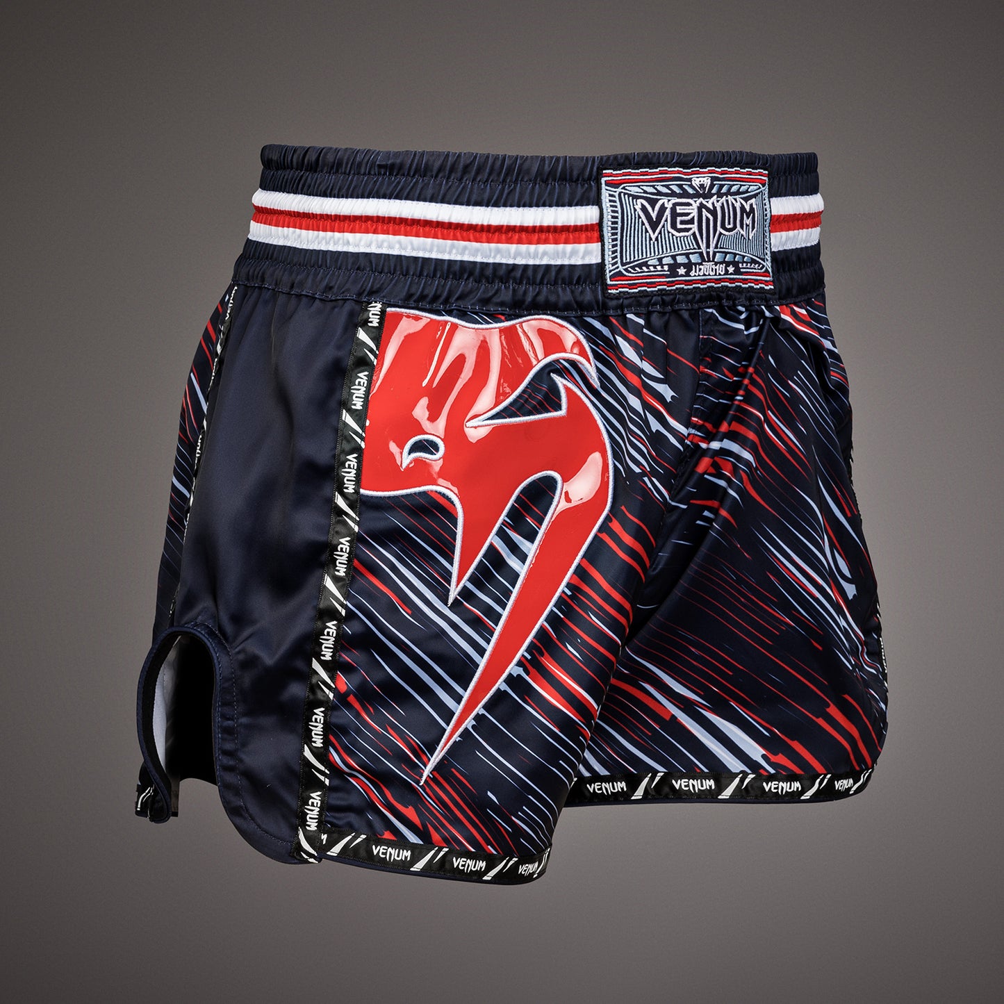 Venum Giant Muay Thai Shorts - Rot