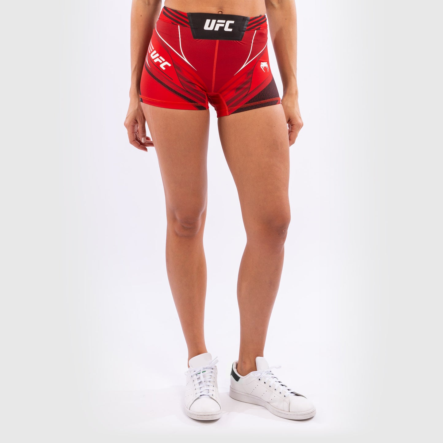 UFC Venum Authentic Fight Night Damen Vale Tudo Shorts - Short Fit - Rot
