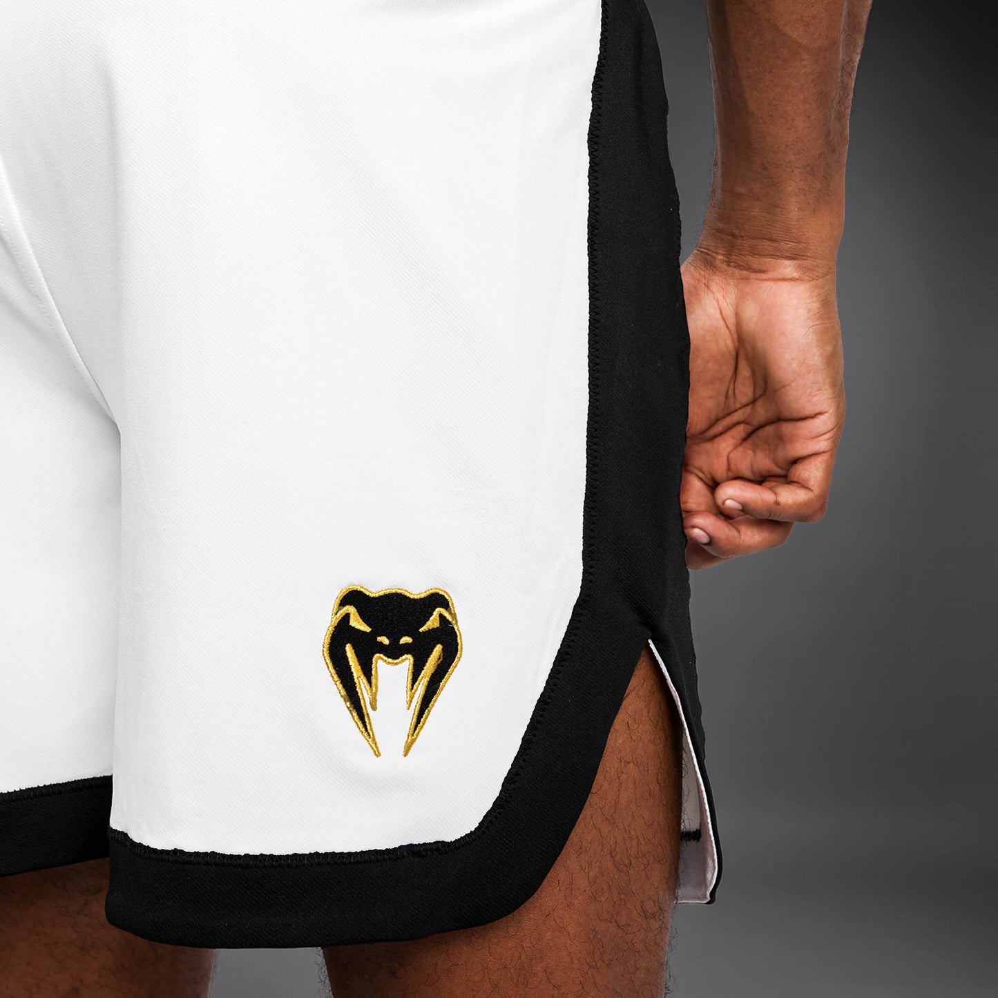 Venum Classic Boxing Shorts - Weiß/Schwarz