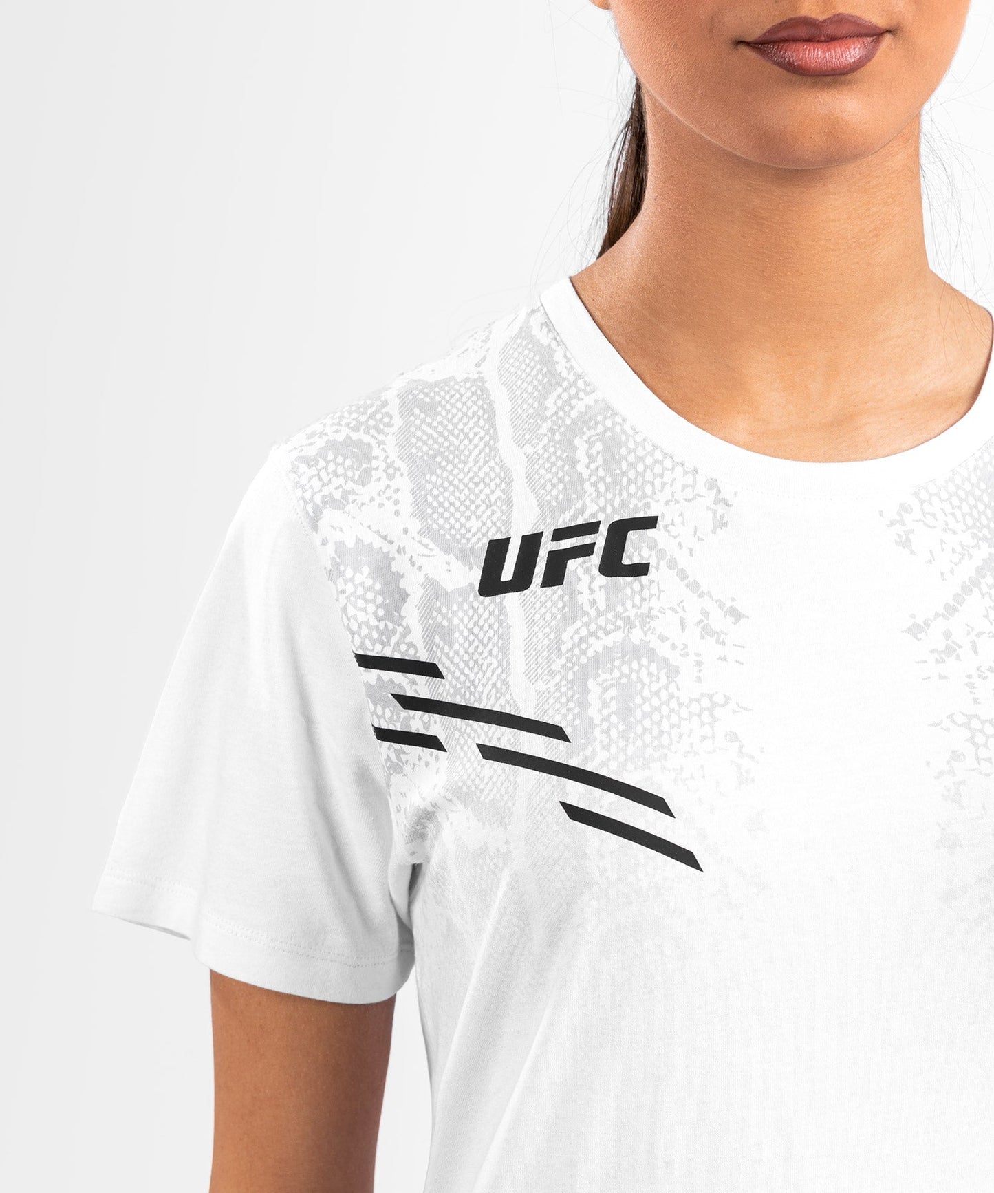 UFC Adrenaline by Venum Replica Kurzarm-T-Shirt für Frauen - Weiß