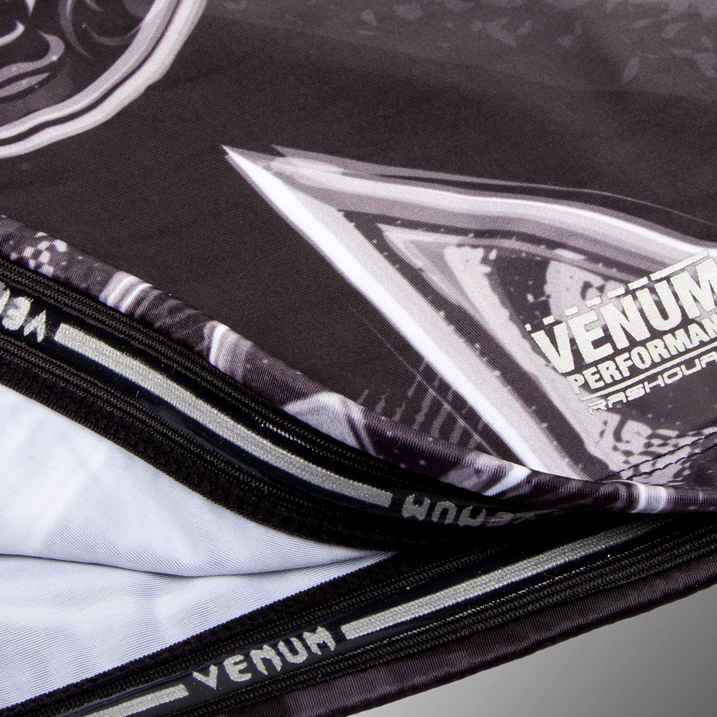 Venum Gladiator 3.0 Rashguard - Schwarz/Weiß - Langarm