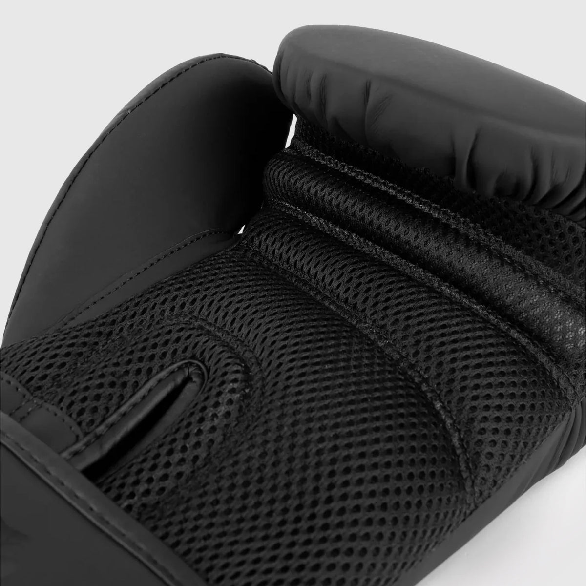 Venum Classic Boxhandschuhe - Schwarz/Schwarz Edition WLMT