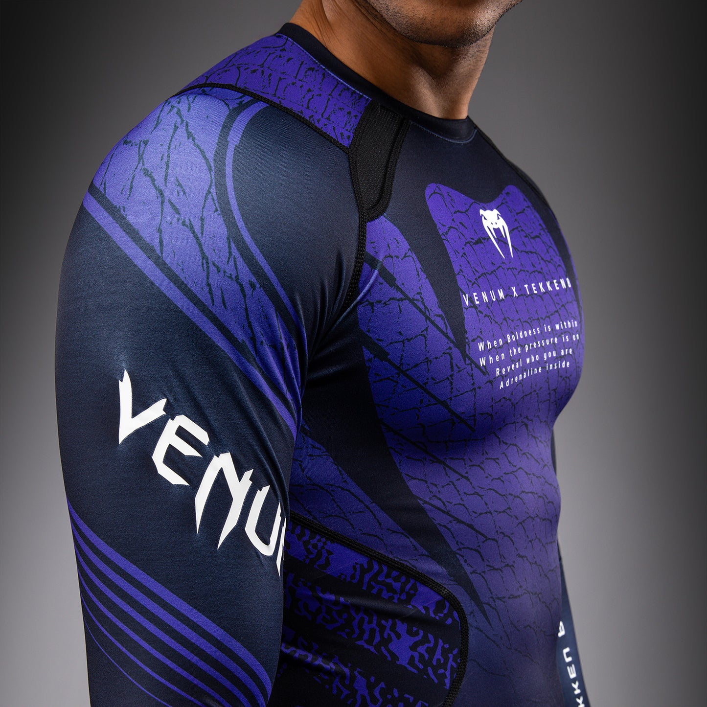 Venum x TEKKEN 8 Langarm Rashguard - Schwarz/Lila