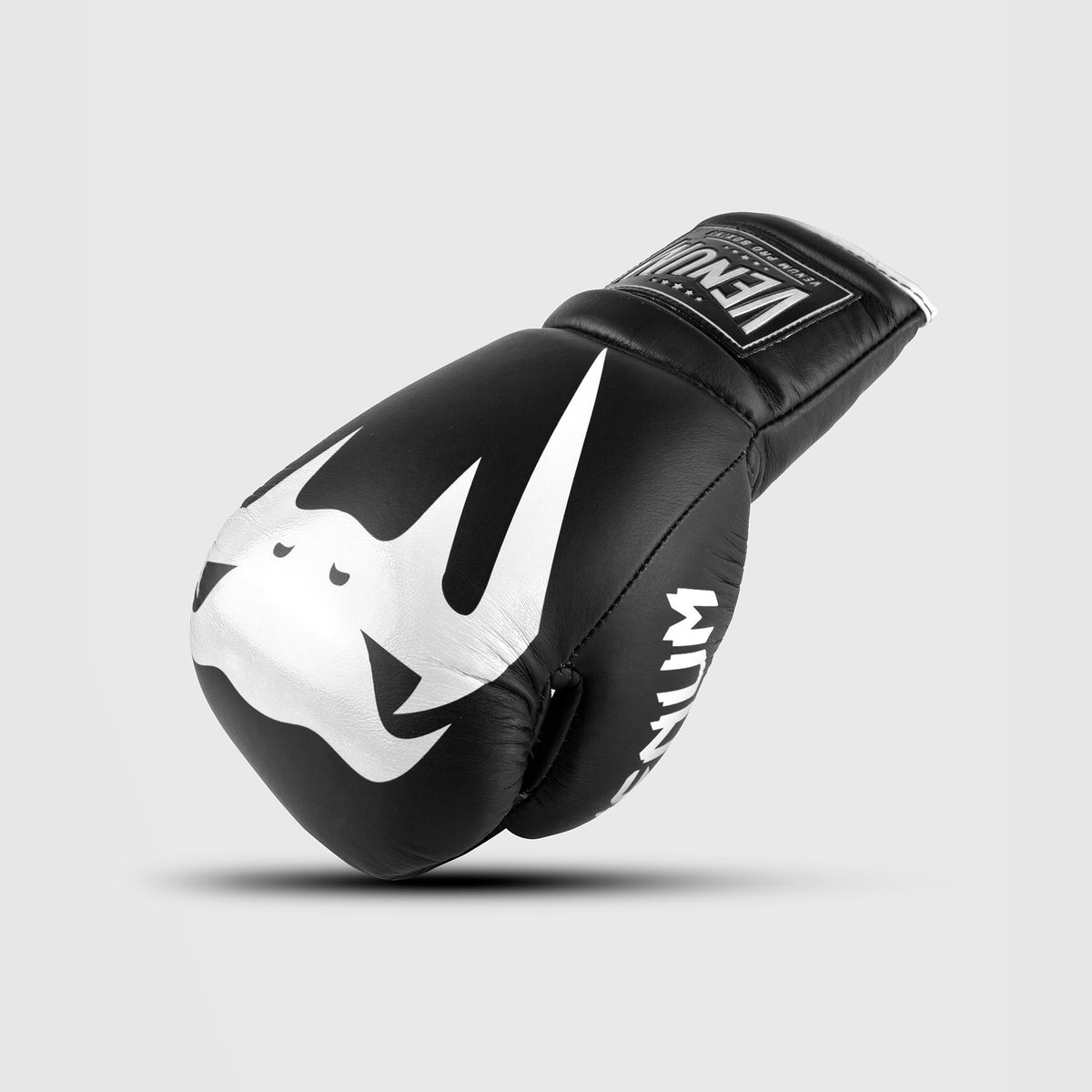 Venum Giant 2.0 professionelle Boxhandschuhe - MIT SCHNÜRUNG