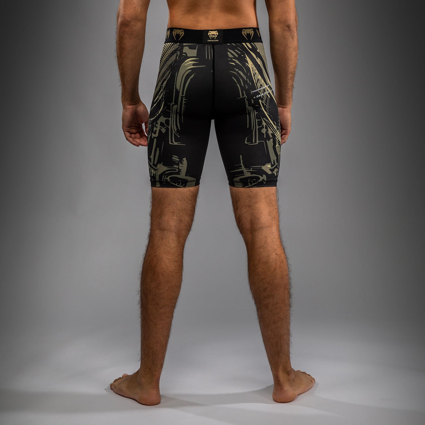 Venum Invader Vale Tudo Shorts - Schwarz/Sand