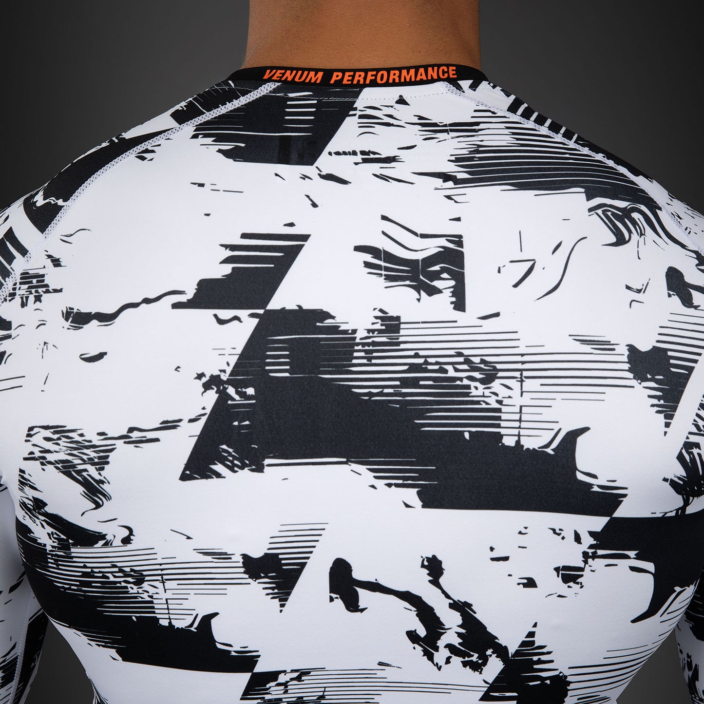 UFC Zenith by Venum Authentic Fight Week Performance Langarm Rashguard Herren - Weiß