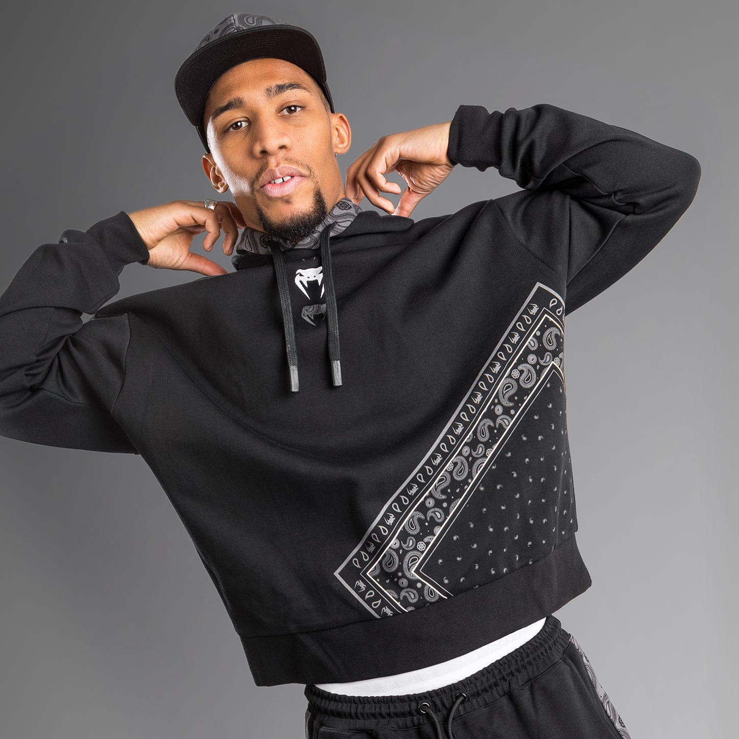 Venum Cali 34 XL Hoody – Oversize- Schwarz