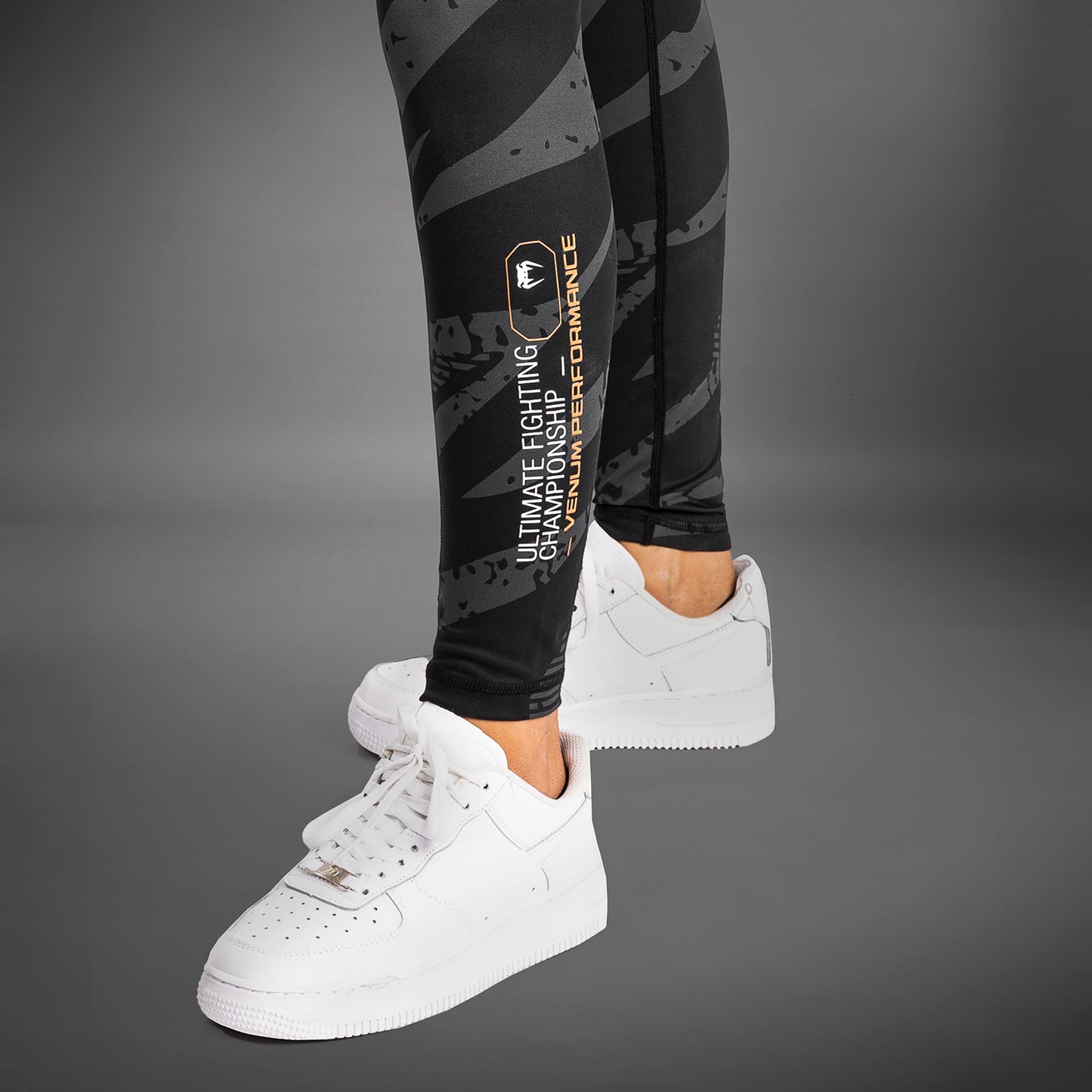 UFC Adrenaline by Venum Fight Week Frauen Leistung Tight - Urban Camo