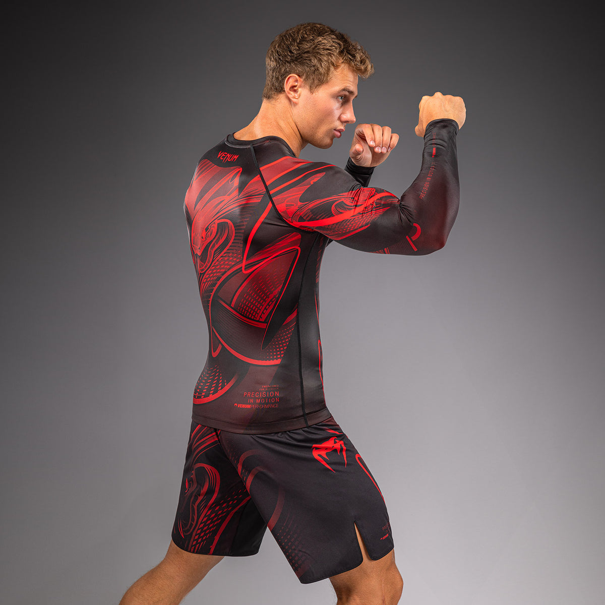 Venum Crimson Viper 2.0 Langarm-Rashguard - Schwarz/Rot